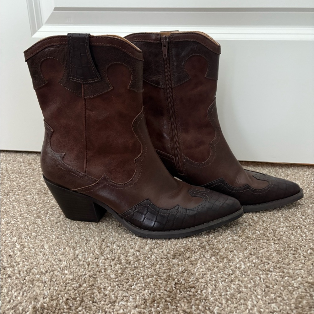 Crown Vintage Dark Brown Heeled Boots